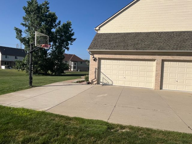 49182 Woodson Way, Canton, MI 48187