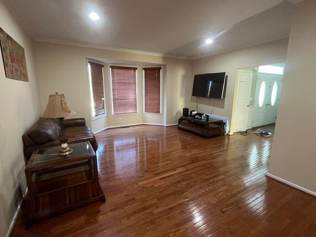 49182 Woodson Way, Canton, MI 48187