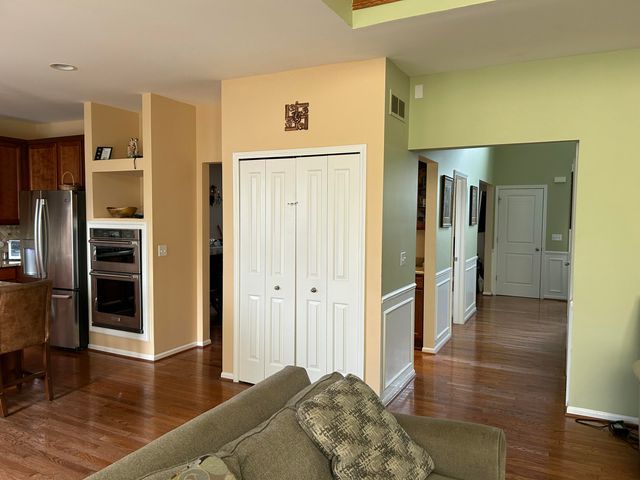 49182 Woodson Way, Canton, MI 48187