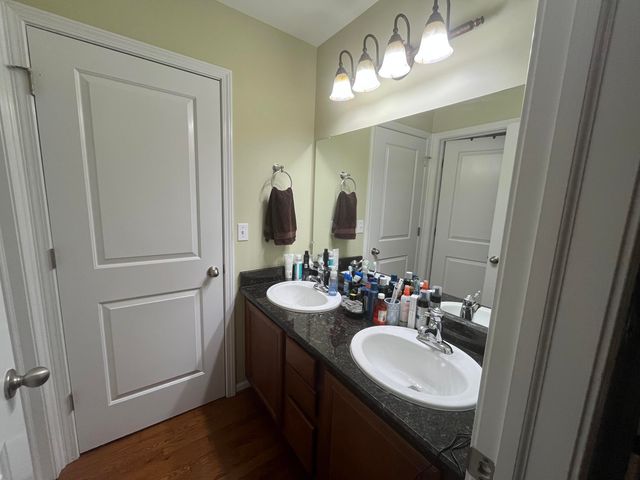 49182 Woodson Way, Canton, MI 48187