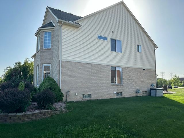 49182 Woodson Way, Canton, MI 48187