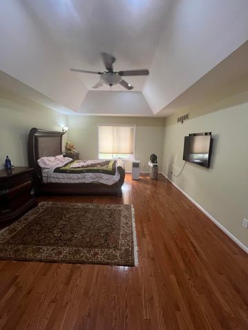 49182 Woodson Way, Canton, MI 48187