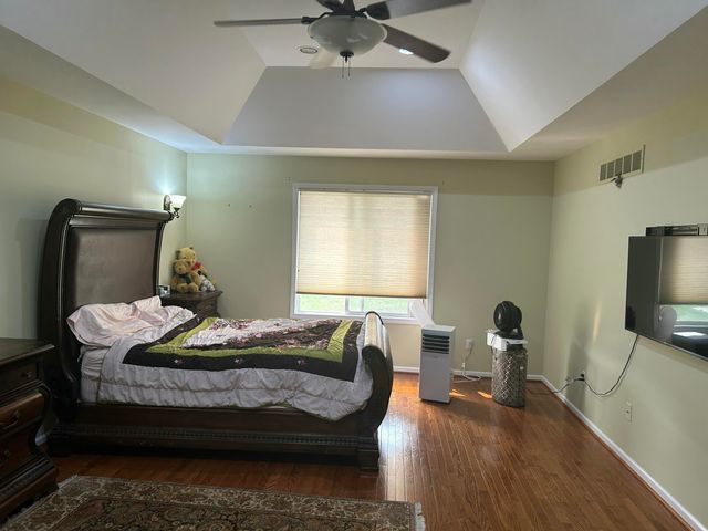 49182 Woodson Way, Canton, MI 48187