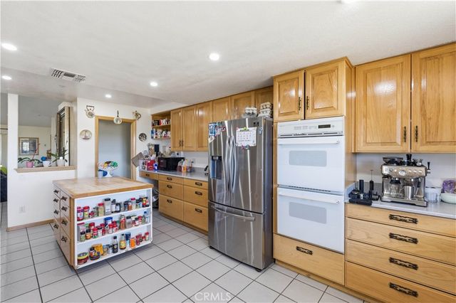 10707 Mines Ranch Rd, Victorville, CA 92392