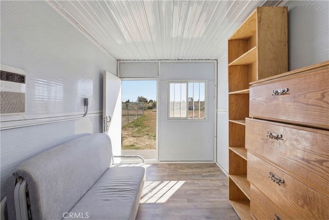 10707 Mines Ranch Rd, Victorville, CA 92392