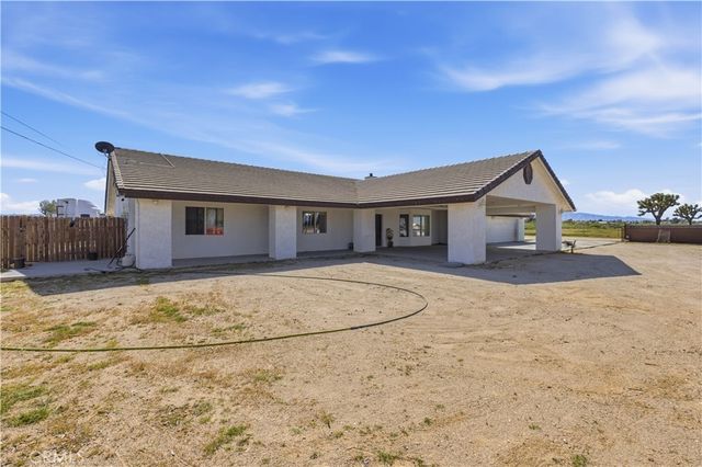 10707 Mines Ranch Rd, Victorville, CA 92392