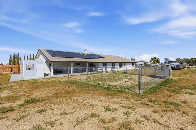 10707 Mines Ranch Rd, Victorville, CA 92392