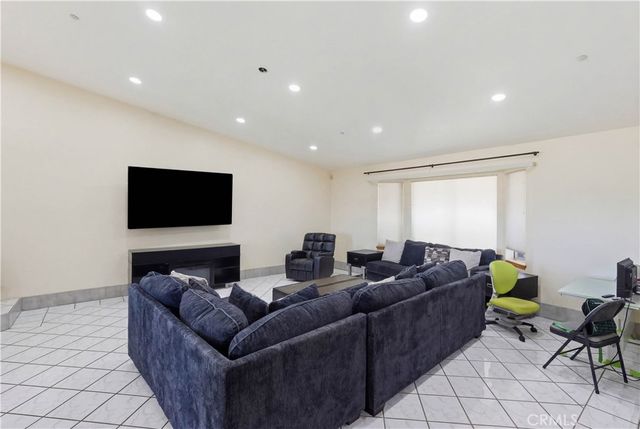 10707 Mines Ranch Rd, Victorville, CA 92392