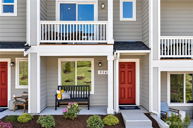 9686 Mineral Avenue NW, Silverdale, WA 98383