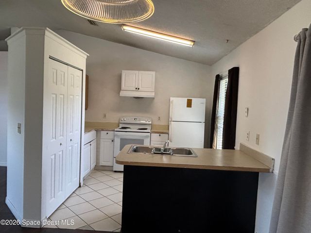 272 NW High Road NW, Palm Bay, FL 32907