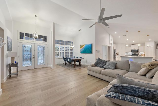 381 SW Hollyhock Drive, Port St Lucie, FL 34953