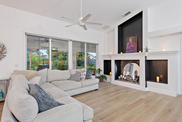 381 SW Hollyhock Drive, Port St Lucie, FL 34953