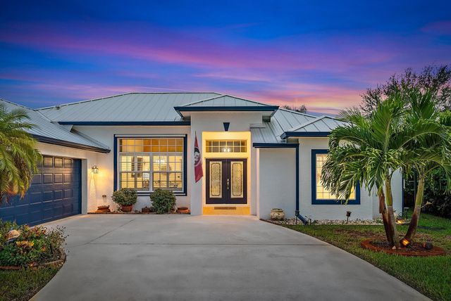 381 SW Hollyhock Drive, Port St Lucie, FL 34953