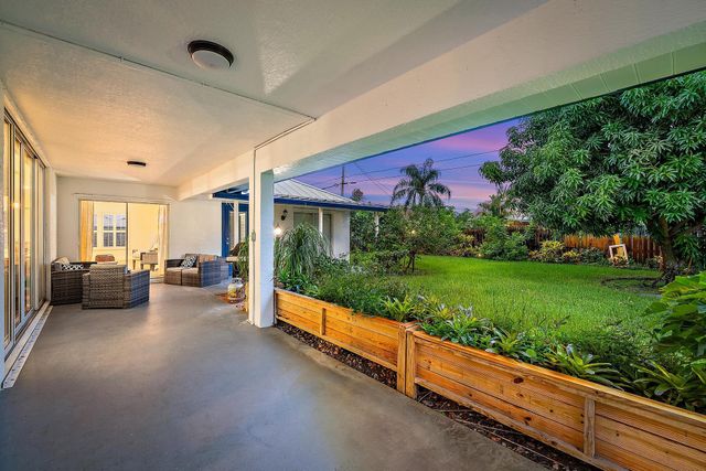 381 SW Hollyhock Drive, Port St Lucie, FL 34953