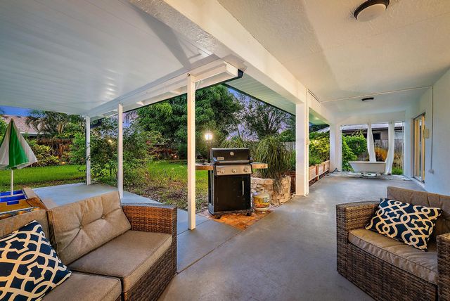 381 SW Hollyhock Drive, Port St Lucie, FL 34953