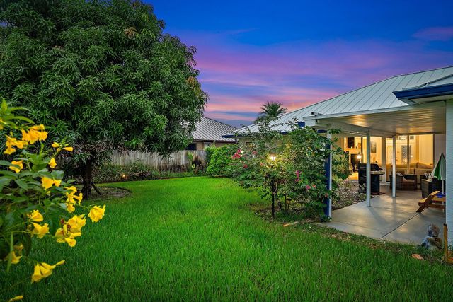 381 SW Hollyhock Drive, Port St Lucie, FL 34953