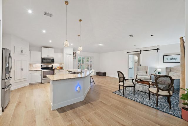 381 SW Hollyhock Drive, Port St Lucie, FL 34953