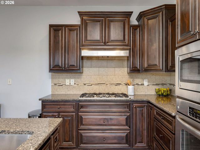 2805 YORK St, West Linn, OR 97068