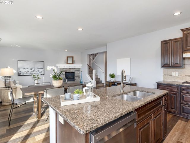 2805 YORK St, West Linn, OR 97068