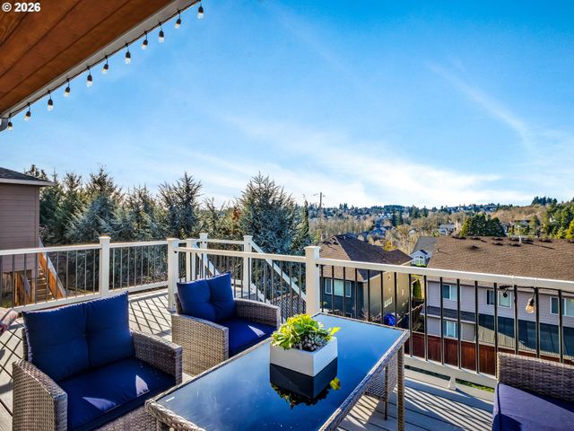 2805 YORK St, West Linn, OR 97068