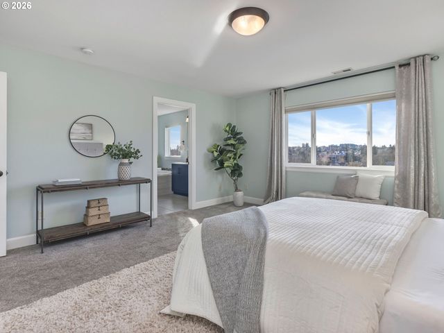 2805 YORK St, West Linn, OR 97068