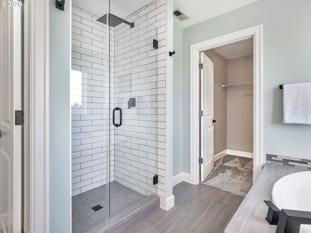 2805 YORK St, West Linn, OR 97068