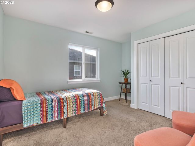 2805 YORK St, West Linn, OR 97068