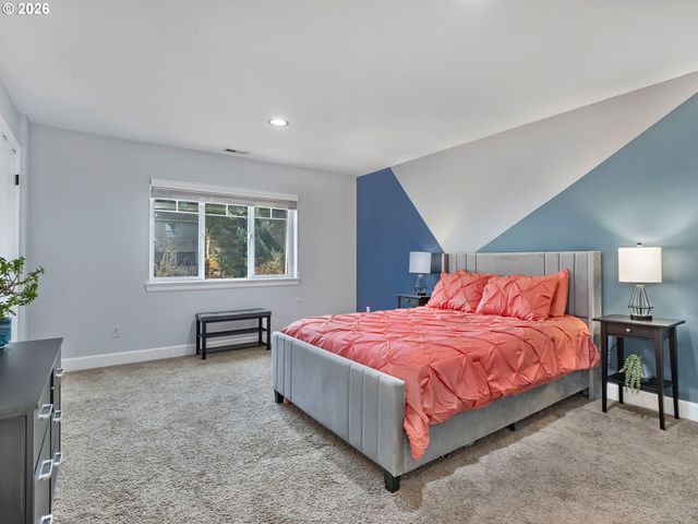 2805 YORK St, West Linn, OR 97068