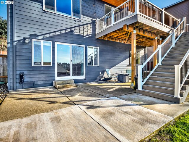 2805 YORK St, West Linn, OR 97068