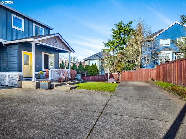 2805 YORK St, West Linn, OR 97068