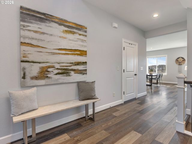 2805 YORK St, West Linn, OR 97068