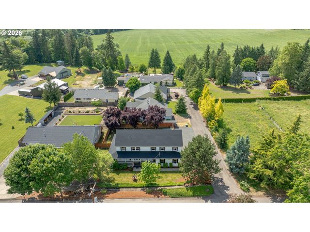 721 S PARK St, Carlton, OR 97111