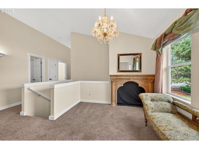 721 S PARK St, Carlton, OR 97111