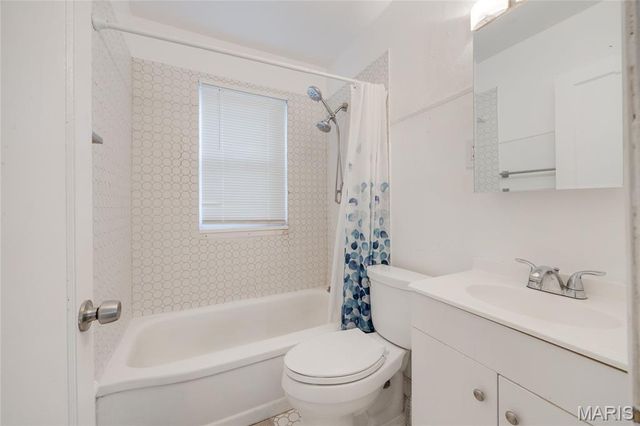 1485 E Duchesne Drive, Florissant, MO 63031