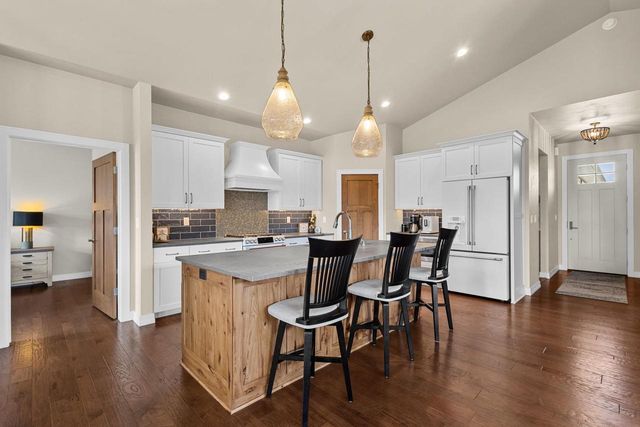 2742 CASTAWAY COURT, Green Bay, WI 54311