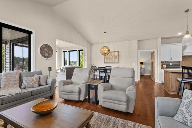 2742 CASTAWAY COURT, Green Bay, WI 54311