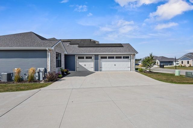 2742 CASTAWAY COURT, Green Bay, WI 54311