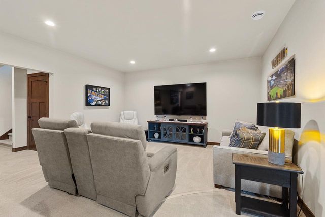 2742 CASTAWAY COURT, Green Bay, WI 54311
