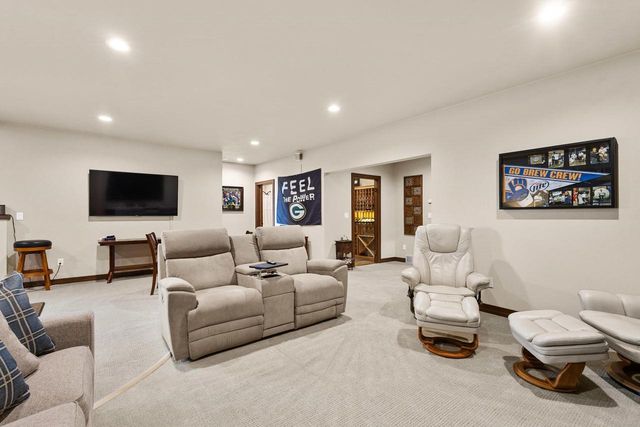 2742 CASTAWAY COURT, Green Bay, WI 54311