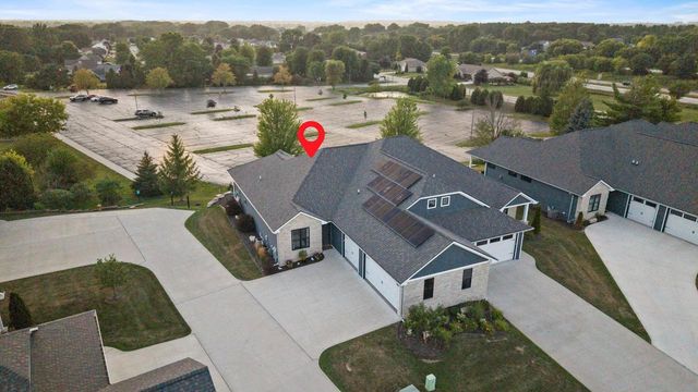 2742 CASTAWAY COURT, Green Bay, WI 54311