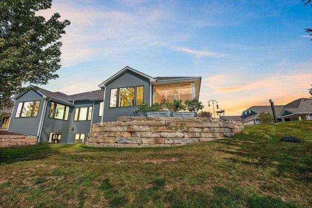 2742 CASTAWAY COURT, Green Bay, WI 54311