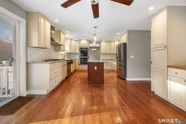 21 Derek Lane, Windsor, CT 06095