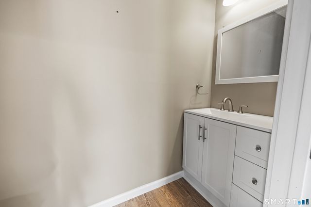 21 Derek Lane, Windsor, CT 06095