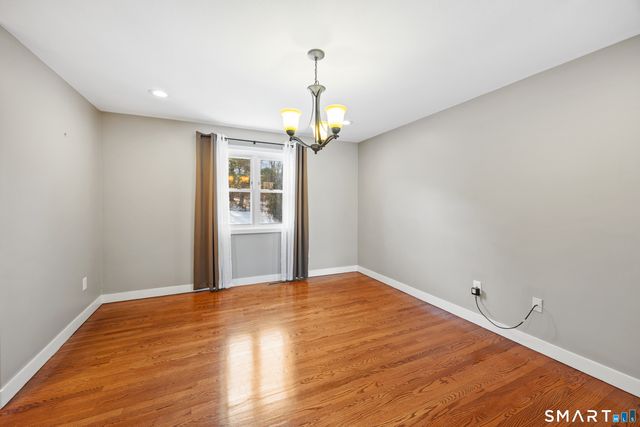 21 Derek Lane, Windsor, CT 06095