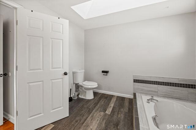 21 Derek Lane, Windsor, CT 06095