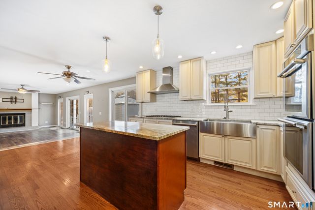 21 Derek Lane, Windsor, CT 06095