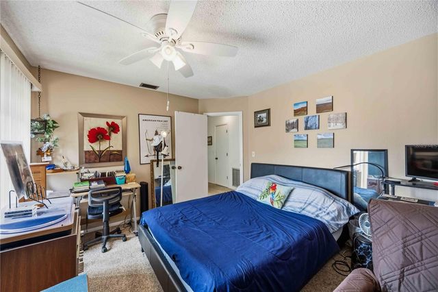 18 QUAILS RUN BOULEVARD 18202, Englewood, FL 34223