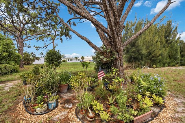18 QUAILS RUN BOULEVARD 18202, Englewood, FL 34223