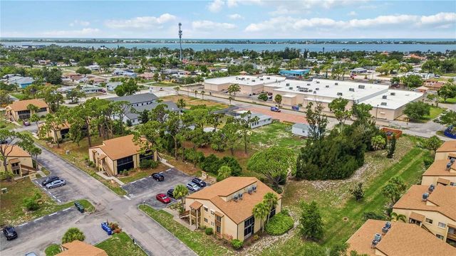 18 QUAILS RUN BOULEVARD 18202, Englewood, FL 34223