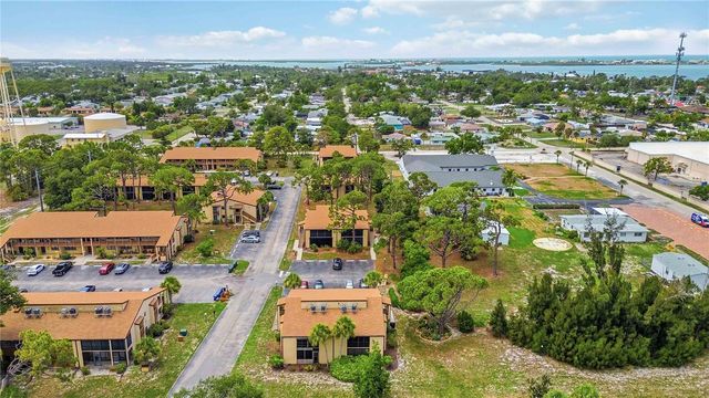 18 QUAILS RUN BOULEVARD 18202, Englewood, FL 34223